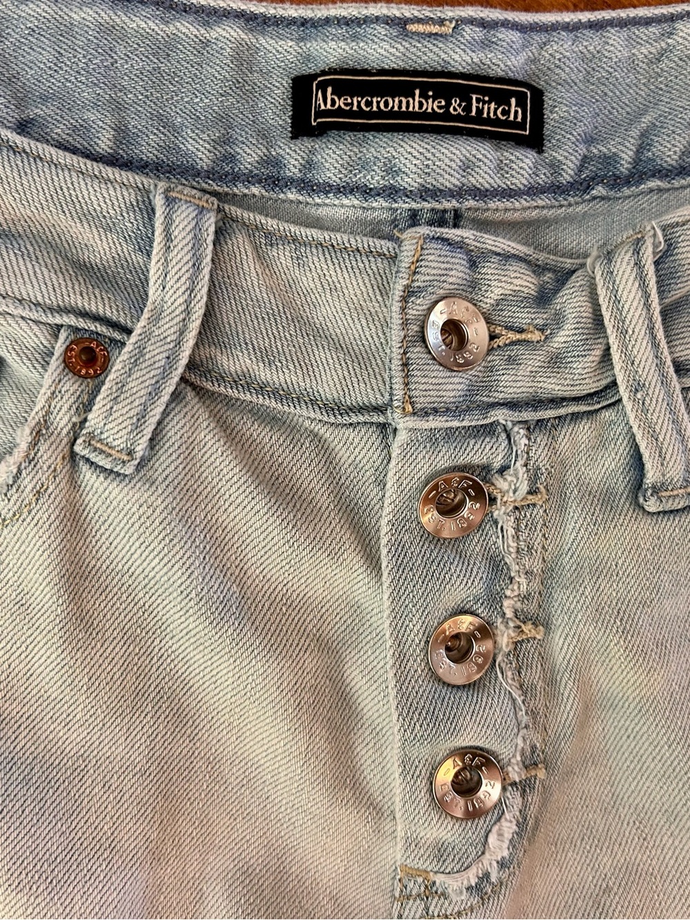 Abercrombie & Fitch light blue distressed denim cut-off shorts - Picture 3 of 6